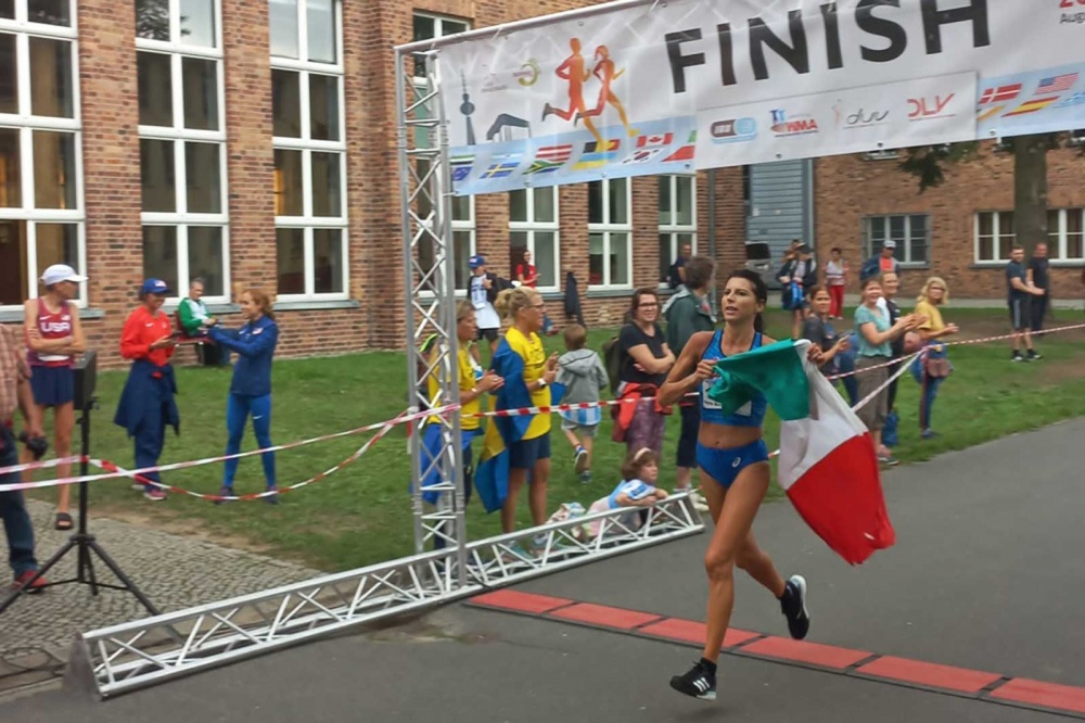 Ilaria all'arrivo del 100km di Belino