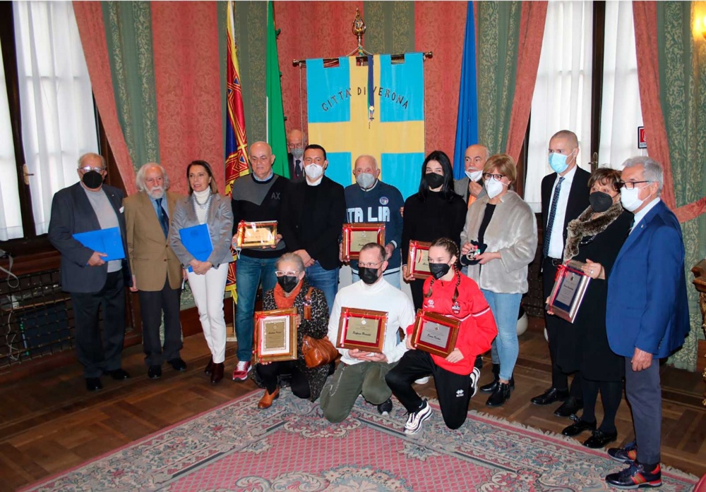 Una foto ricordo dei premiati Verona unvs